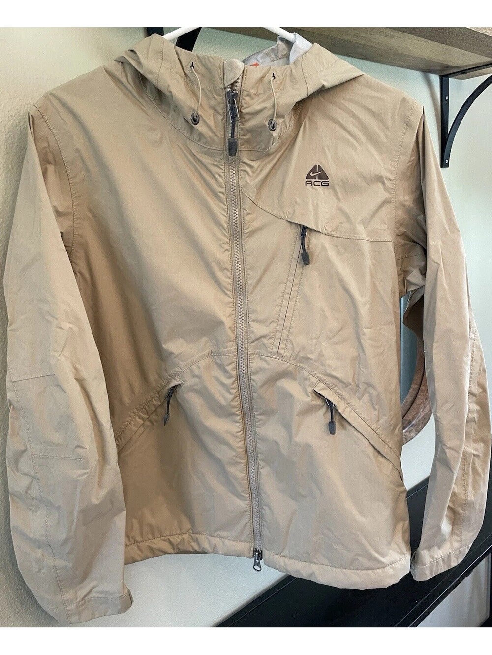 Vintage Women’s Nike ACG Jacket Fitstorm Beige Size Small